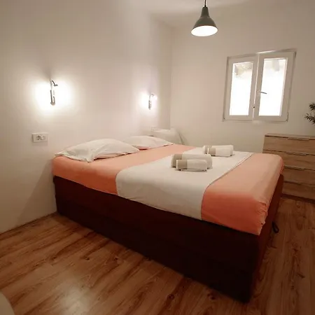 Apartamento Podraduc 4+1 Id 822